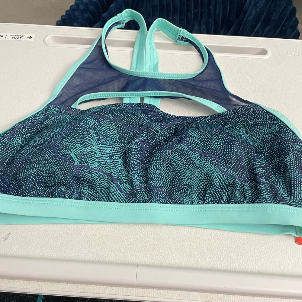 NWT Zella performance swim top - Picture 6 of 11